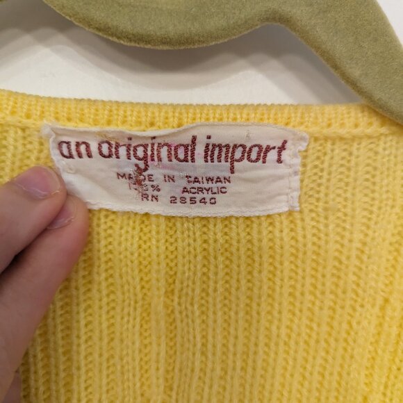 Vintage Yellow Cable Knit Sweater Vest - Picture 3 of 6